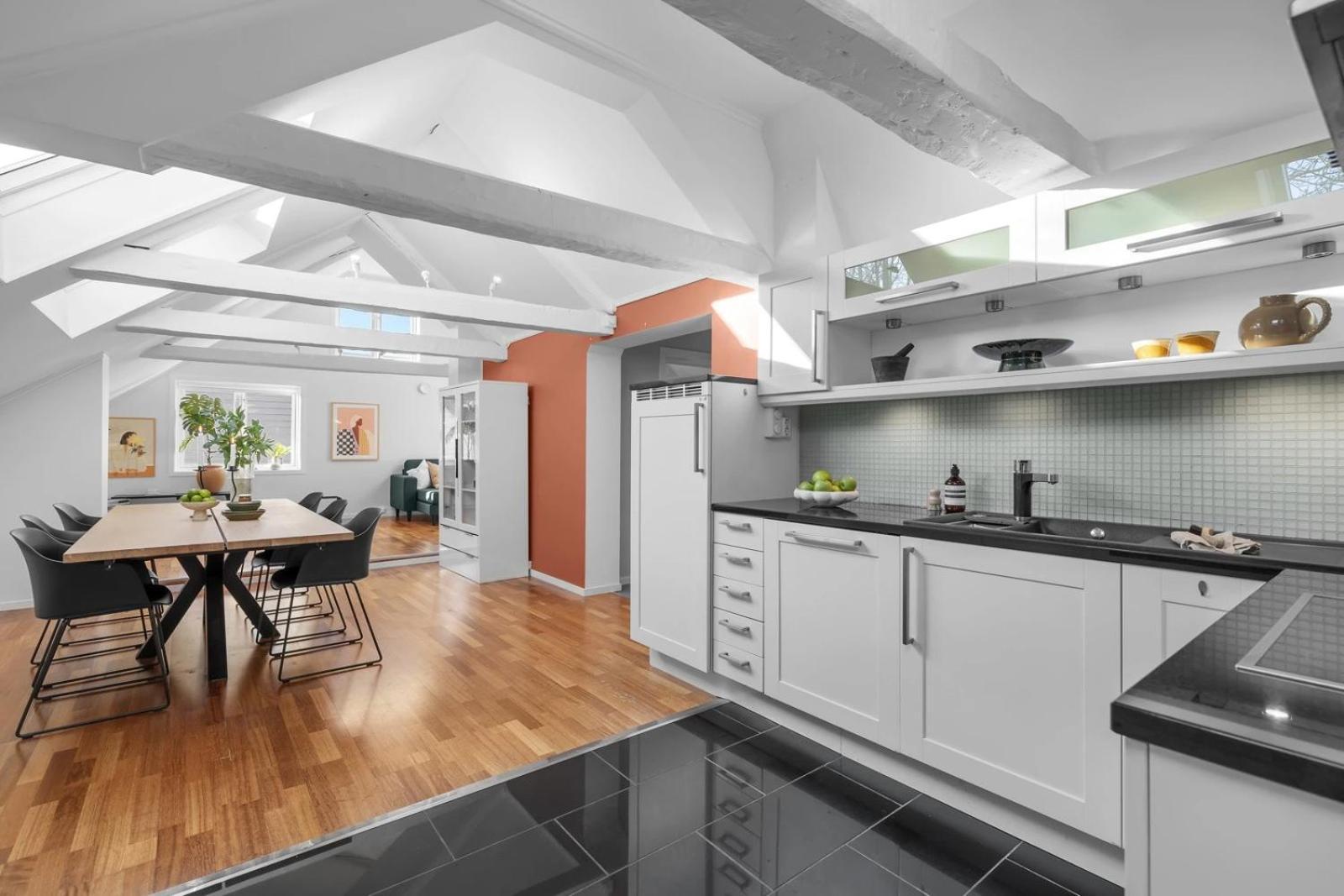 Arctic Homes - Historic Penthouse Leilighet